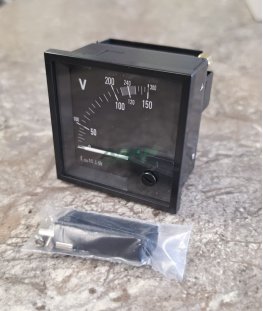 Generac Voltmeter 0-150 Square (2.5 in)
